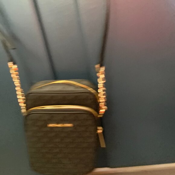 New MICHAEL KORS Jet Set Travel Crossbody Bag - Picture 2 of 8